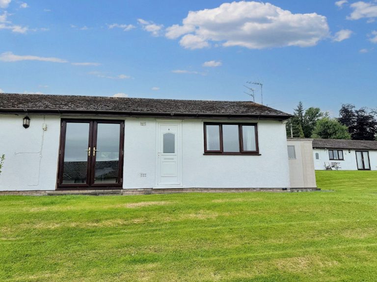 Lakeside Cottages, Abergele